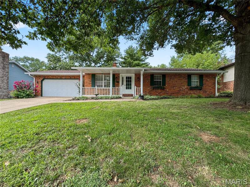 755 Klein DR, Smithton, IL 62285