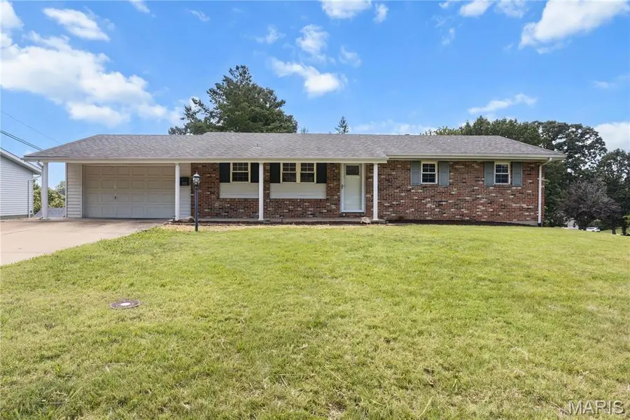 1316 Thomas DR, Festus, MO 63028