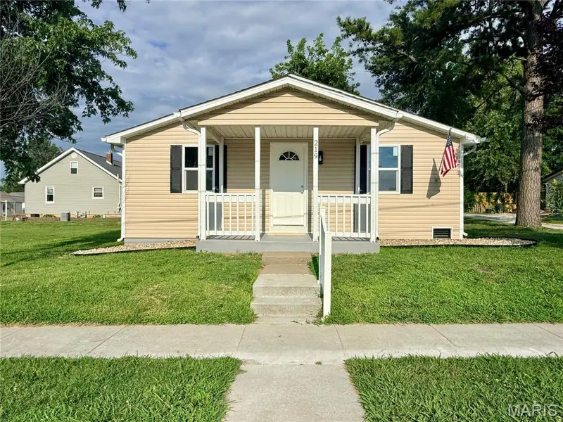 219 N Moulton ST, Perryville, MO 63775