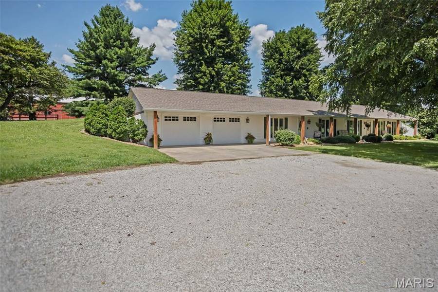 4837 Rocky Branch RD, Bethalto, IL 62010