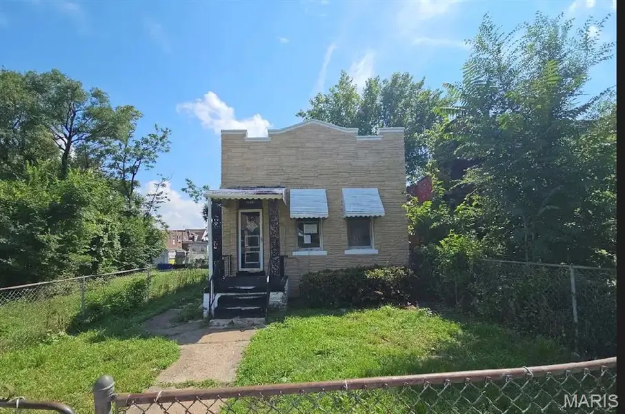 4810 Northland AVE, St Louis, MO 63113