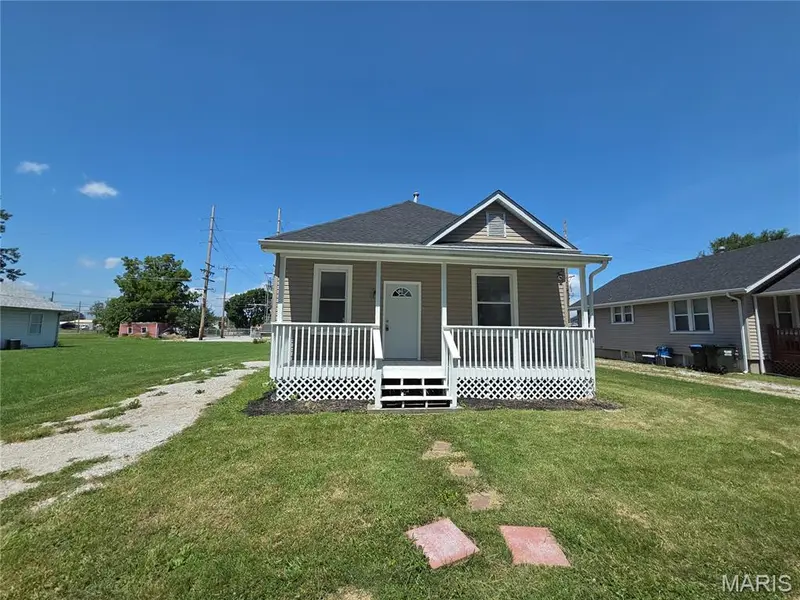 617 N 2nd ST, Dupo, IL 62239