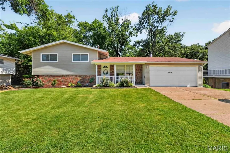 10915 Ridge Forest DR, Unincorporated, MO 63123