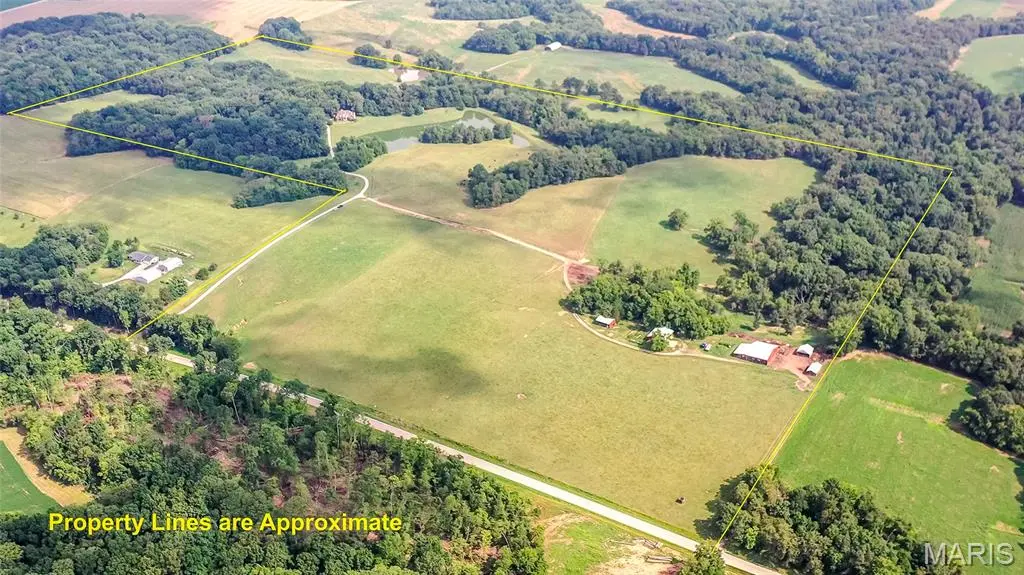 Along Wine Hill RD, Chester, IL 62233