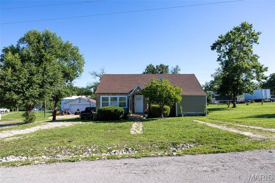 339 First St First, Summersville, MO 65571