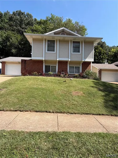 537 Treetop Village, Unincorporated, MO 63021