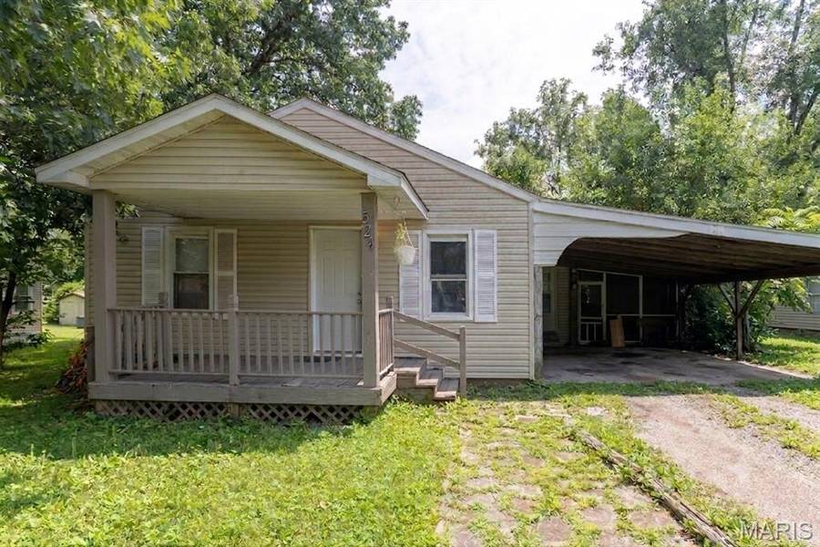 524 Belvedere DR, Belleville, IL 62223