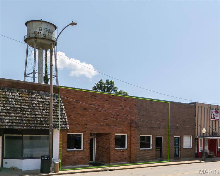 110 E Main AVE, Bernie, MO 63822