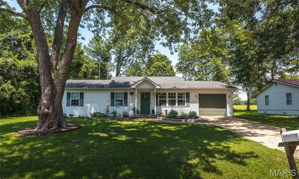 528 Christine ST, St James, MO 65559