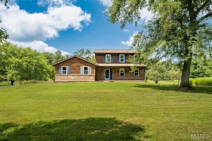 8417 Saint Andrews LN, House Springs, MO 63051