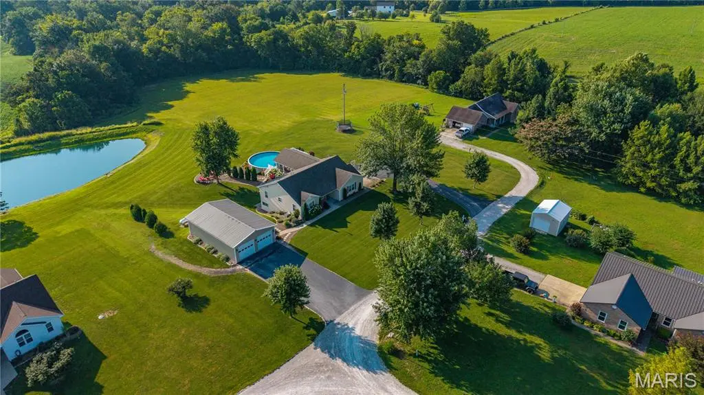 136 Raspberry LN, Jackson, MO 63755