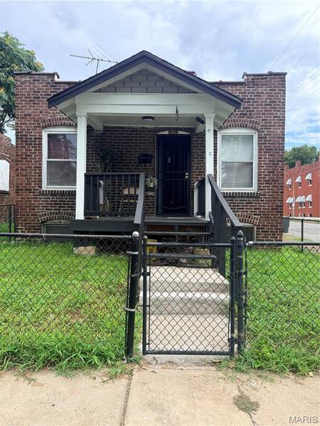1901 Agnes ST, St Louis, MO 63107