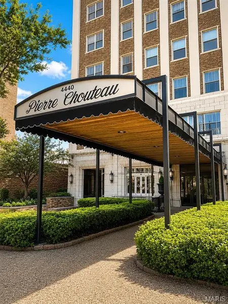 4440 Lindell BLVD #904, St Louis, MO 63108