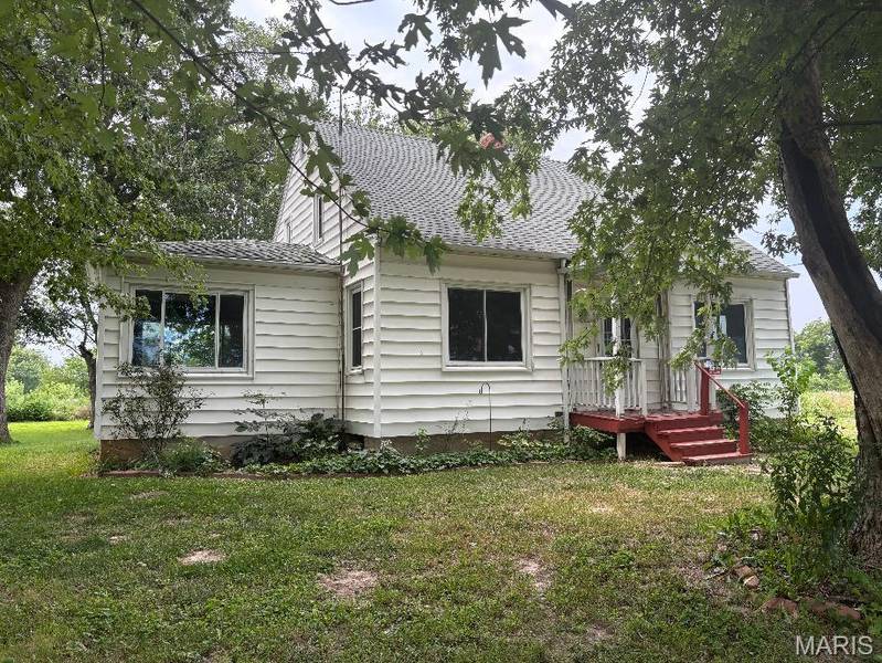 9609 Country Club RD, Sparta, IL 62286