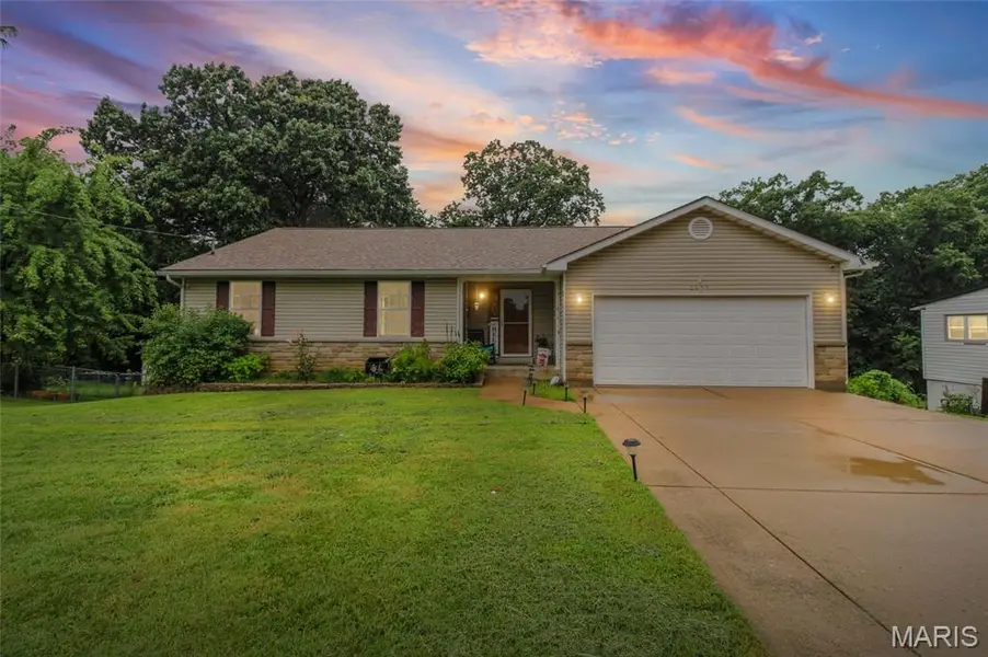 4877 Eva Rue LN, House Springs, MO 63051