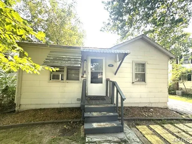 324 N Floridale, Dellwood, MO 63135