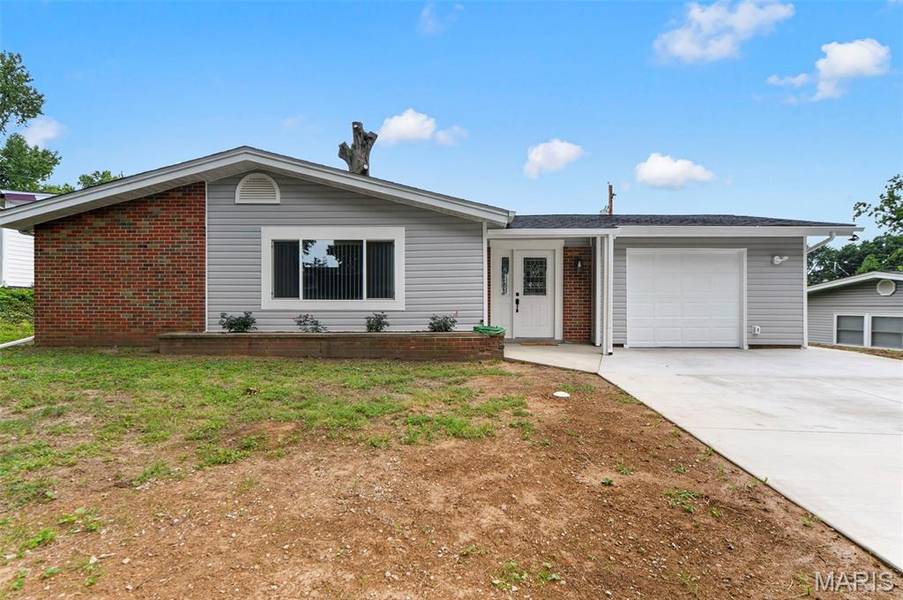 732 Hubert DR, St Louis, MO 63125