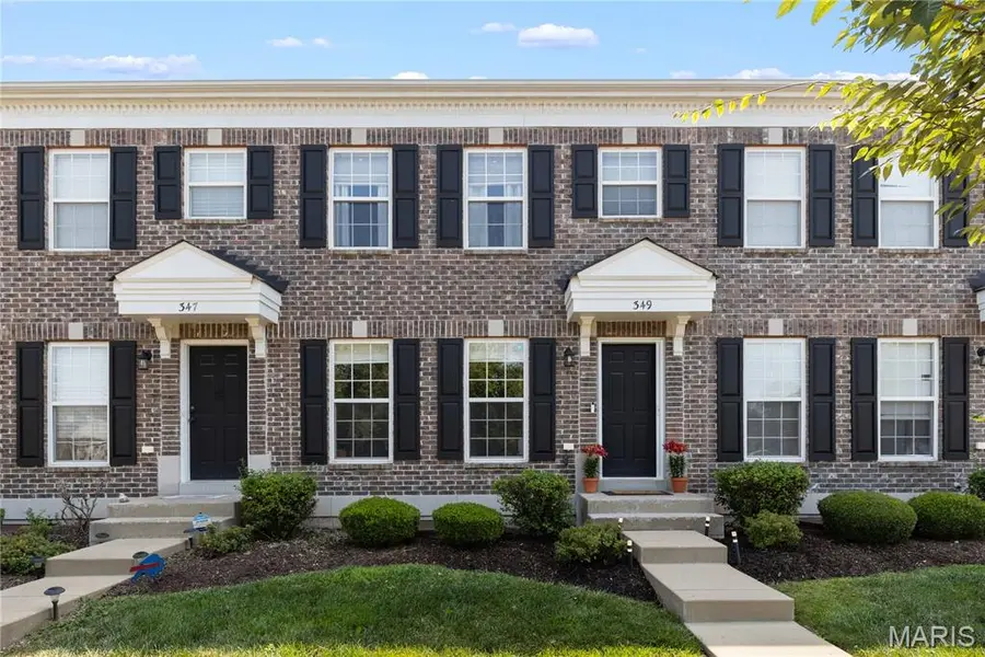 349 Shady Rock LN, O'fallon, MO 63368