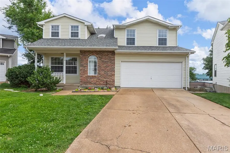 5510 Hennessey CT, St Louis, MO 63139
