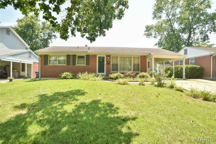280 W Saint Anthony LN, Florissant, MO 63031