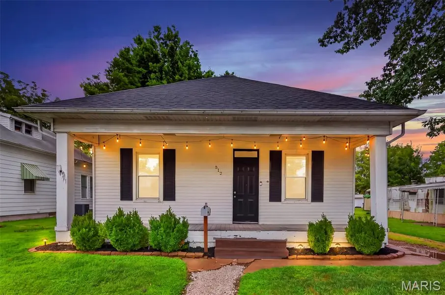 512 S Main ST, Dupo, IL 62239