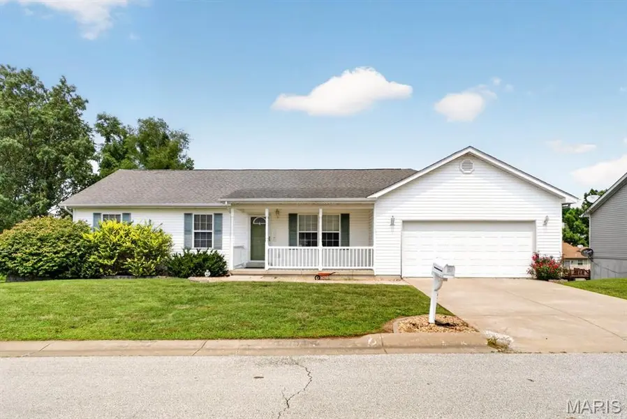 819 Tiffany CT, Marthasville, MO 63357