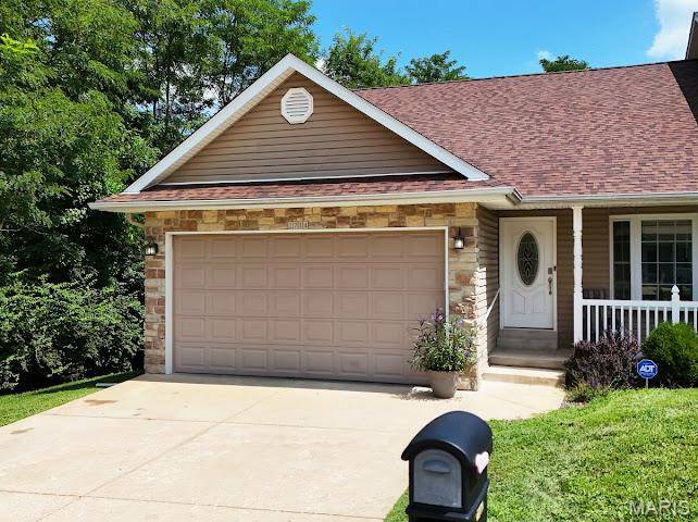 2714 Royal Oak DR, High Ridge, MO 63049