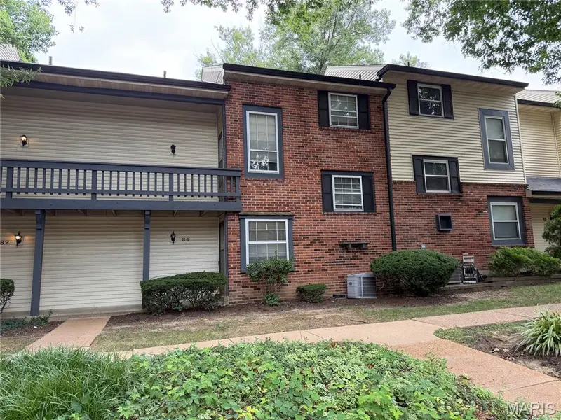 84 Conway Cove DR, Chesterfield, MO 63017