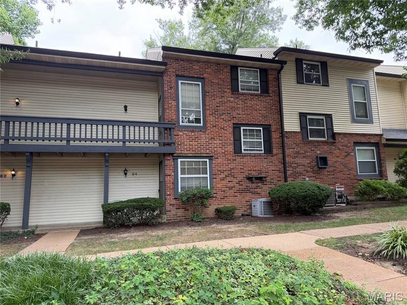 84 Conway Cove DR, Chesterfield, MO 63017