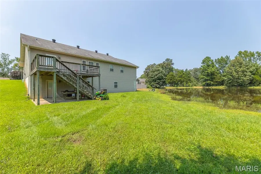 2184 J Bird LN, Poplar Bluff, MO 63901