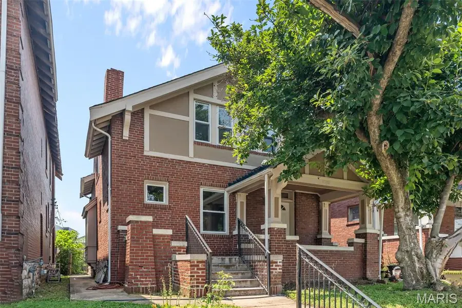 5728 Waterman BLVD, St Louis, MO 63112