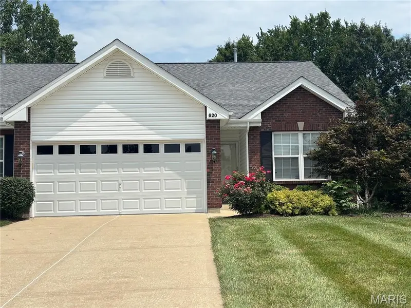 620 Grayhawk CIR, Wentzville, MO 63385