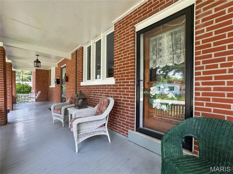 403 N Clinton ST, New Athens, IL 62264