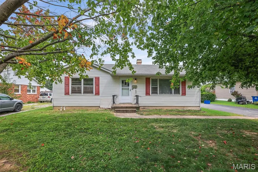 313 W Washington ST, Caseyville, IL 62232