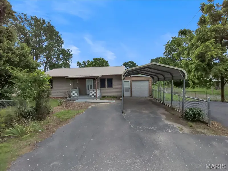 809 S Taylor, Other, MO 64763