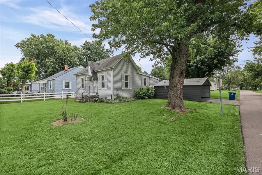 406 S 5th ST, Caseyville, IL 62232