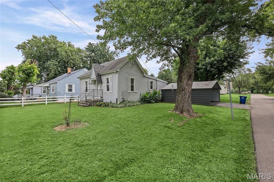 406 S 5th ST, Caseyville, IL 62232