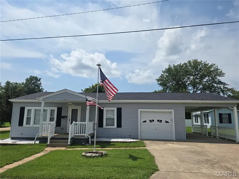 1301 N Carleton ST, Farmington, MO 63640