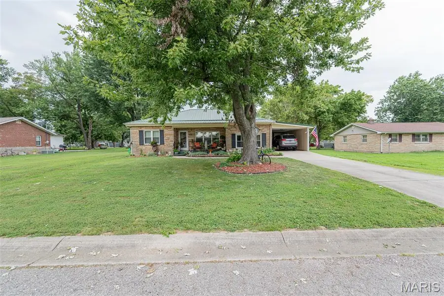 608 Swanson, Belle, MO 65013