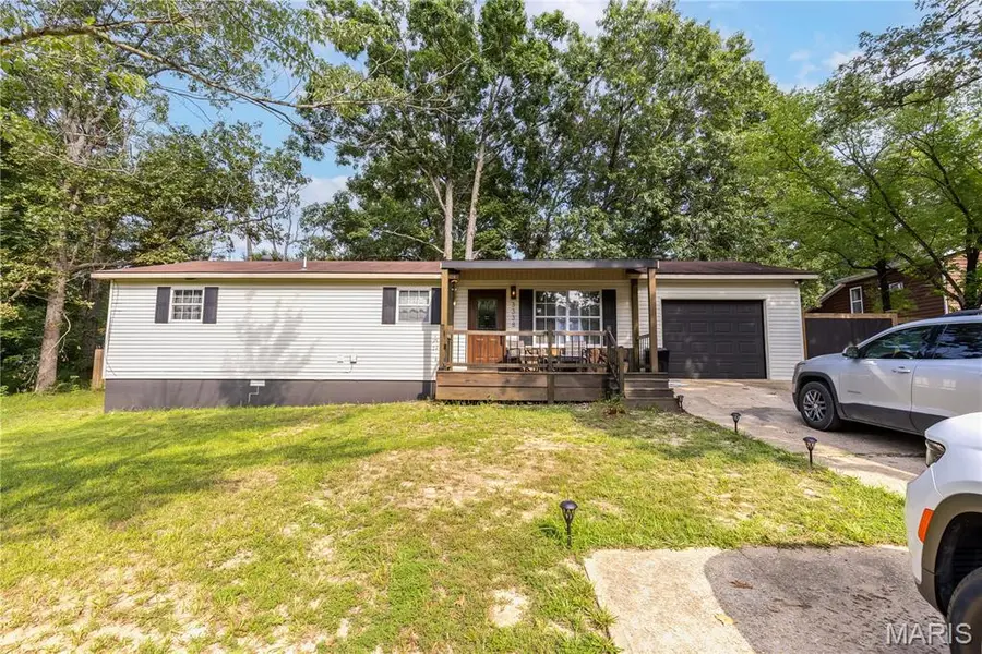 3338 Jimmy LN, Poplar Bluff, MO 63901