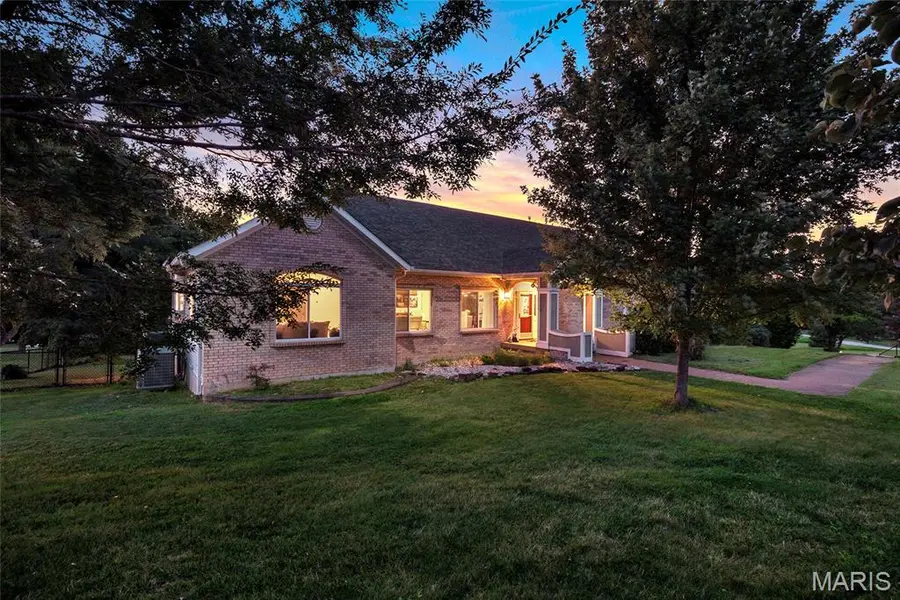 5541 Blackberry LN, Unincorporated, MO 63090