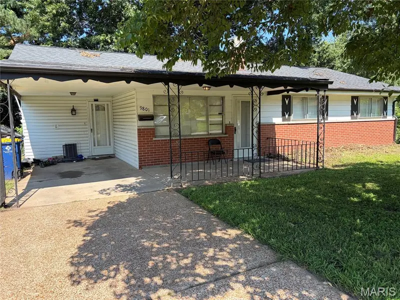 9801 Winn DR, Woodson Terrace, MO 63134