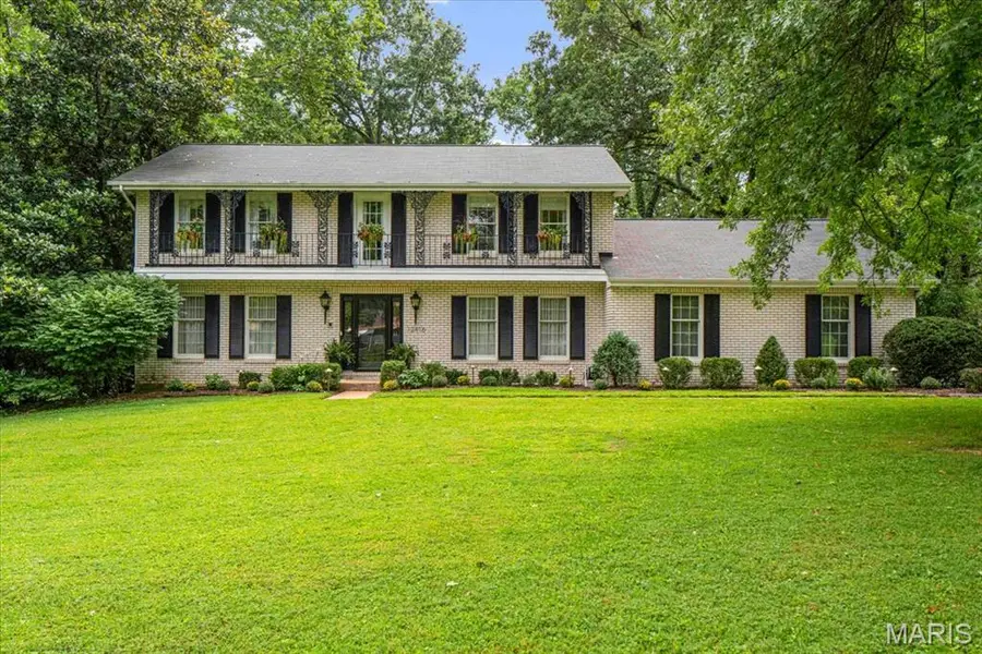 12416 Balwyck LN, Des Peres, MO 63131