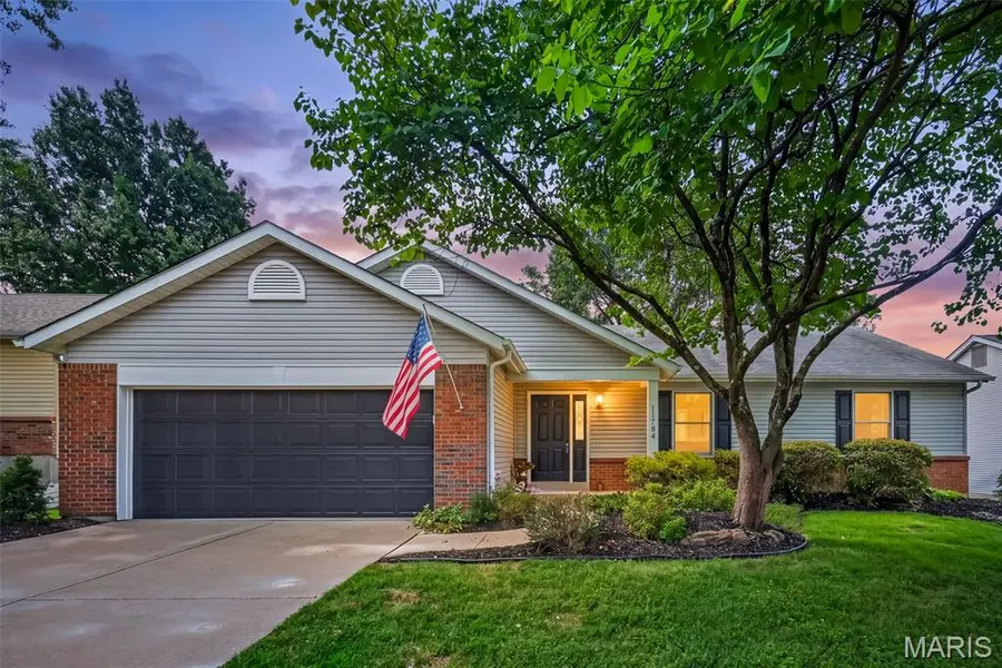 11764 Clarksdale DR, Maryland Heights, MO 63043