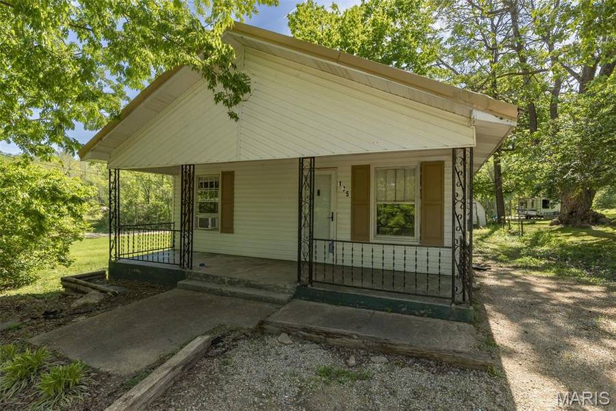 105 S Shaw ST, Park Hills, MO 63601