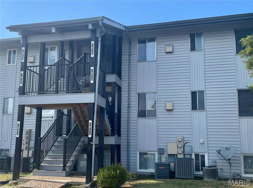 1812 Gascony Parc DR #1812, Lake St Louis, MO 63367