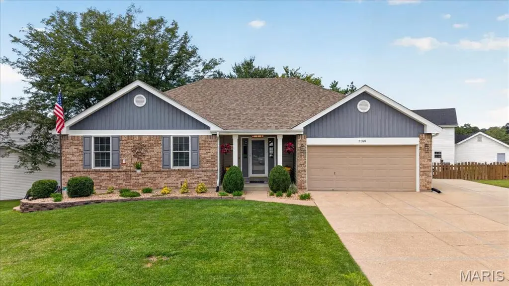 3188 Moss Pointe DR, St Charles, MO 63303
