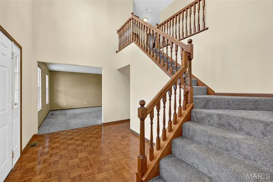 2714 Red Cedar Parc DR S, O'fallon, MO 63368