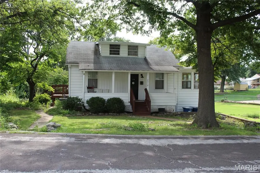 2312 Burns AVE, Overland, MO 63114