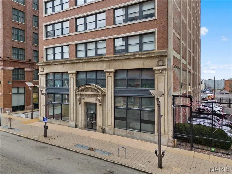 1619 Washington AVE #805, St Louis, MO 63103